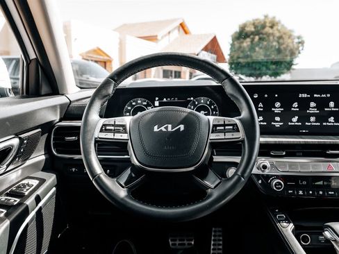 Used 2025 Kia Telluride SX w/ SX Captain's Chair Package AWD/4WD image 26