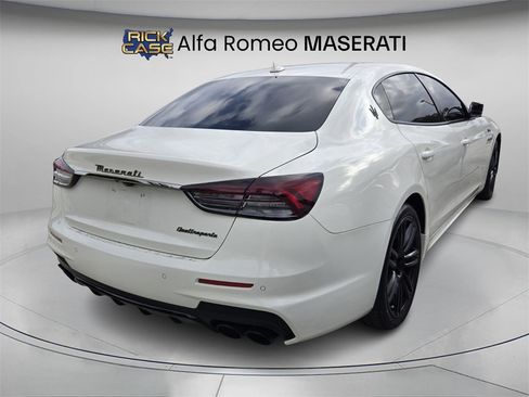Used 2022 Maserati Quattroporte Modena image 5