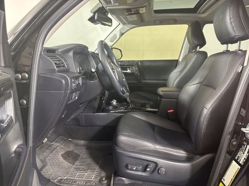 Used 2023 Toyota 4Runner 40th Anniversary SE image 11