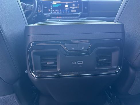 Used 2025 Chevrolet Silverado 2500 ZR2 w/ Technology Package AWD/4WD image 50