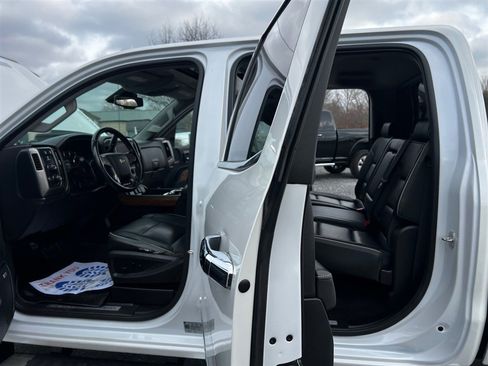 Used 2018 Chevrolet Silverado 2500 High Country w/ Duramax Plus Package image 25