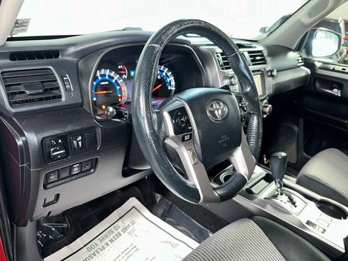 Used 2016 Toyota 4Runner SR5 AWD/4WD image 7