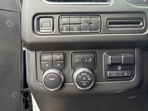 Used 2023 GMC Yukon AT4 w/ LPO, Floor Liner Package image 15