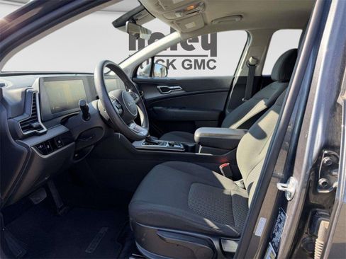 Used 2024 Kia Sportage LX image 15