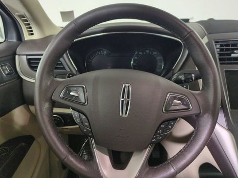 Used 2017 Lincoln MKC Premiere FWD image 16