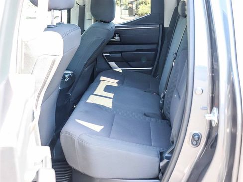 Used 2022 Toyota Tundra SR5 w/ SR5 Convenience Package AWD/4WD image 21