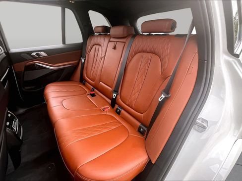Used 2026 BMW X5 sDrive40i w/ M Sport Package RWD image 18