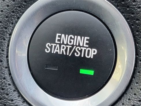 Used 2018 Cadillac XT5 Luxury image 7