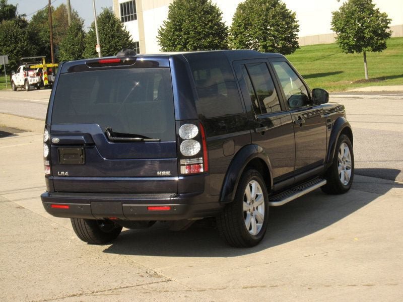 Used 2016 Land Rover LR4 HSE AWD/4WD image 13