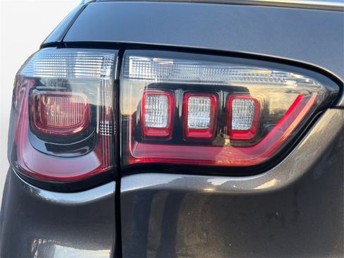 Used 2024 Jeep Compass Limited image 21