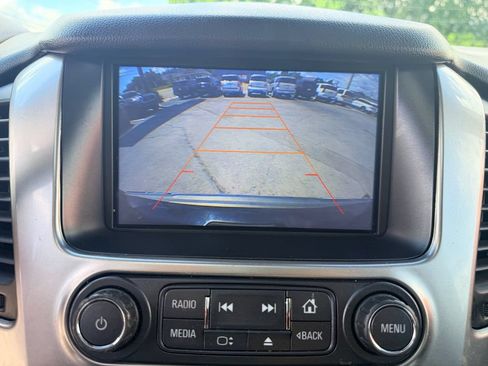 Used 2016 Chevrolet Suburban LTZ RWD image 21