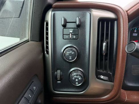 Used 2017 Chevrolet Silverado 1500 High Country AWD/4WD image 26