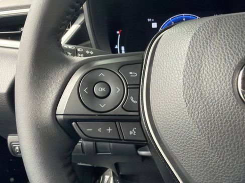 Used 2026 Toyota Corolla SE FWD image 25