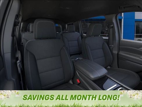 New 2025 Chevrolet Traverse LT w/ LPO, Floor Liner Package FWD image 16
