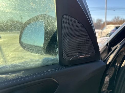 Used 2024 BMW X5 xDrive40i w/ M Sport Package image 9