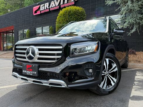 Used 2024 Mercedes-Benz GLB 250 4MATIC image 2