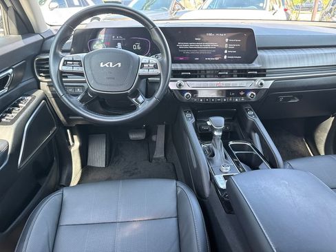 Used 2024 Kia Telluride EX w/ EX Captain's Chair Package FWD image 22