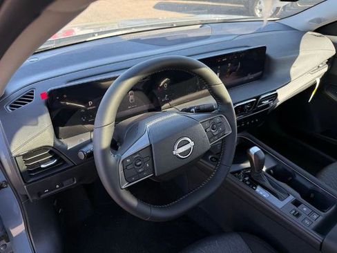 New 2026 Nissan Sentra SV w/ SV Convenience Package FWD image 17