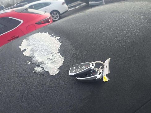 Used 2016 Chevrolet Camaro SS image 18