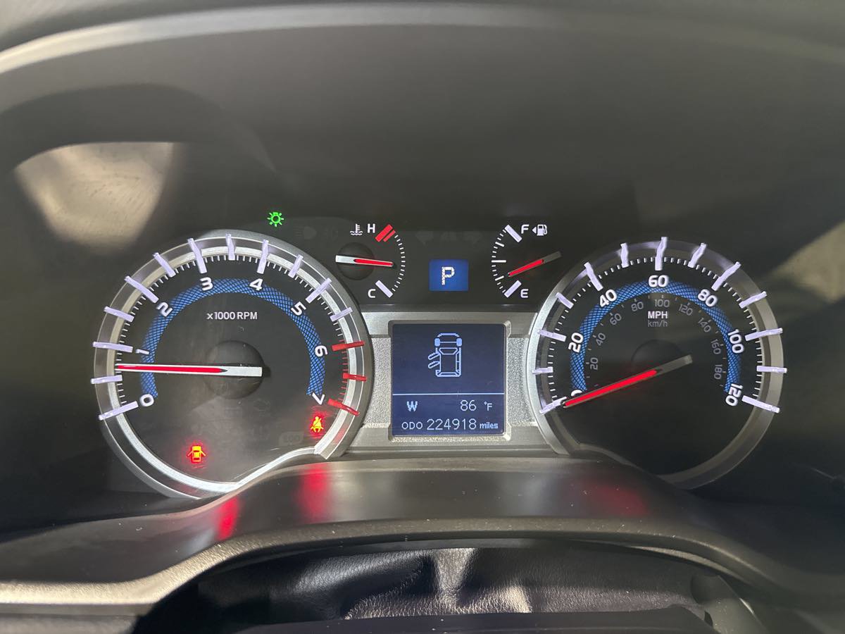 Used 2018 Toyota 4Runner TRD Off-Road AWD/4WD image 15