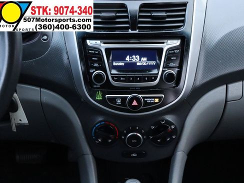 Used 2016 Hyundai Accent SE FWD image 18