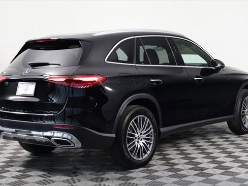 New 2026 Mercedes-Benz GLC 300 image 2