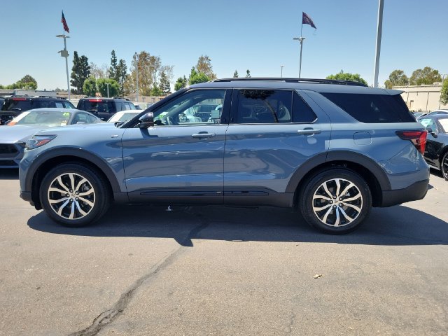 Used 2026 Ford Explorer ST-Line w/ Premium Package RWD image 28
