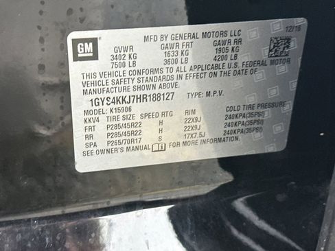 Used 2017 Cadillac Escalade ESV Platinum image 39