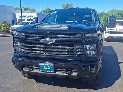 Certified 2025 Chevrolet Silverado 2500 Custom w/ Custom Value Package AWD/4WD image 6
