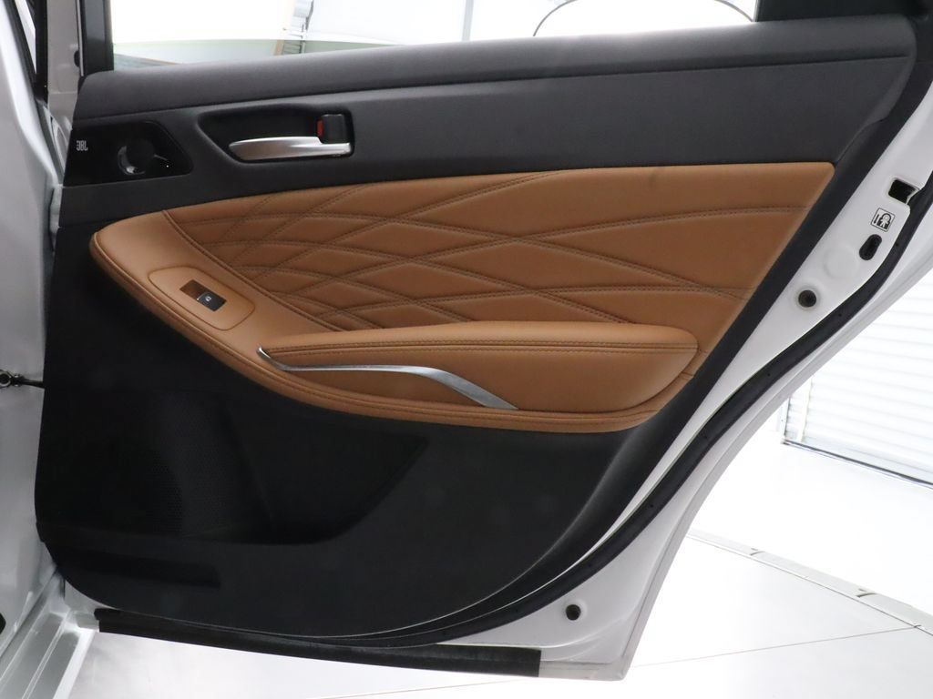 Used 2019 Toyota Avalon Limited w/ Advanced Safety Package FWD image 38