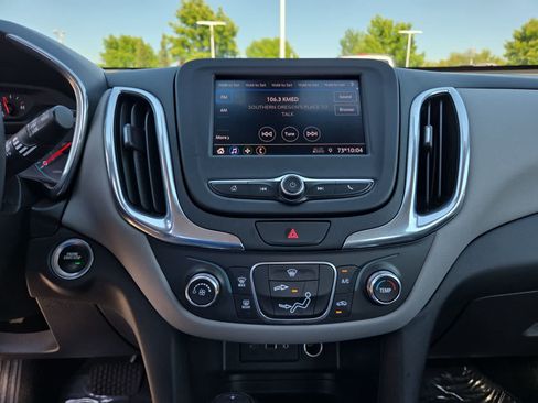 Used 2020 Chevrolet Equinox LS FWD image 24