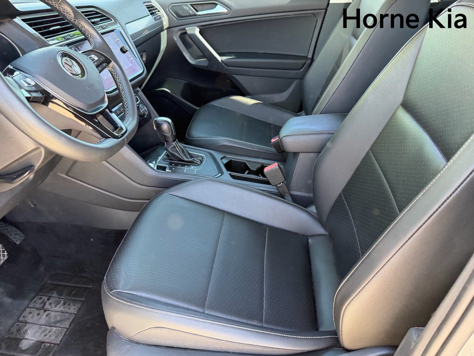 Used 2021 Volkswagen Tiguan SE FWD image 18