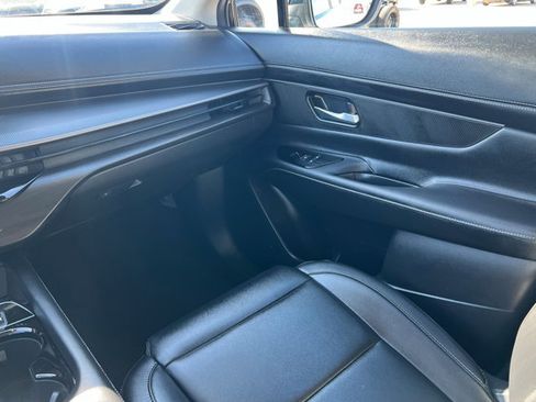 Certified 2025 Nissan Murano SV image 10