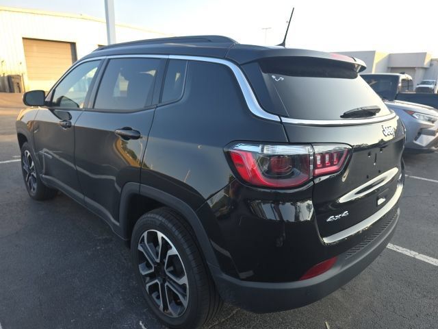 Used 2023 Jeep Compass Limited w/ Sun and Sound Group AWD/4WD image 8