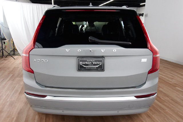 Used 2024 Volvo XC90 T8 Plus w/ Protection Package Premier AWD/4WD image 4