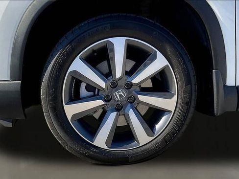 Used 2025 Honda Pilot Touring image 35