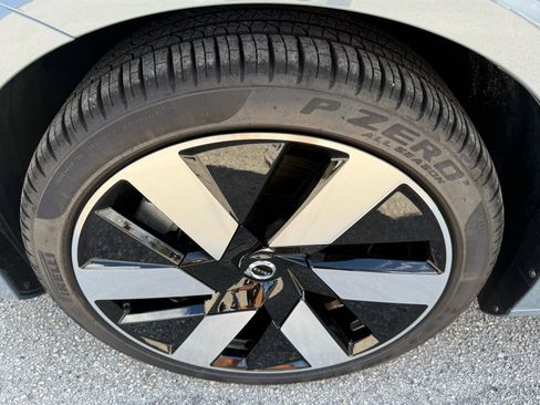 Used 2024 Volvo S60 T8 Plus w/ Climate Package image 31