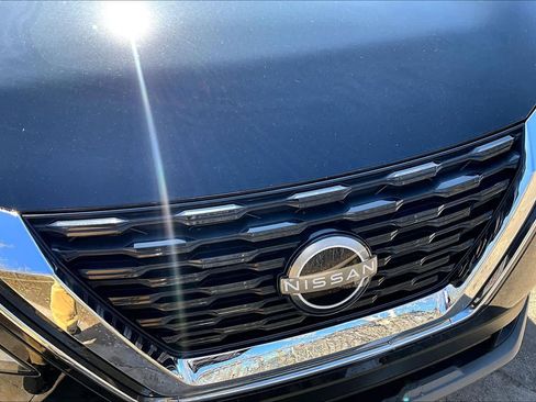 Certified 2022 Nissan Rogue SV image 28