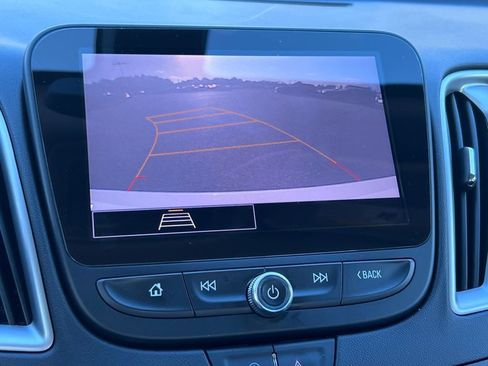 Used 2022 Chevrolet Malibu LT image 23
