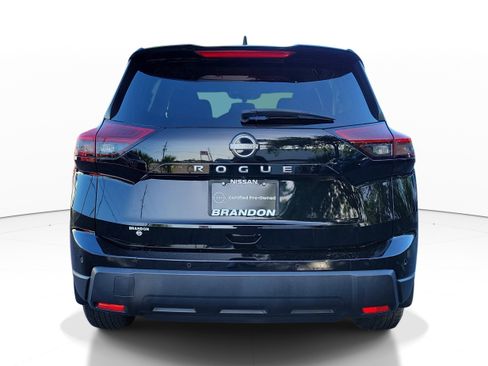 Certified 2024 Nissan Rogue S image 6