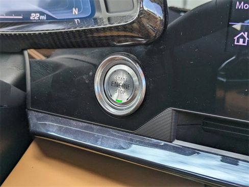 Used 2023 Chevrolet Corvette Stingray Premium Conv w/ Z51 Performance Package image 28