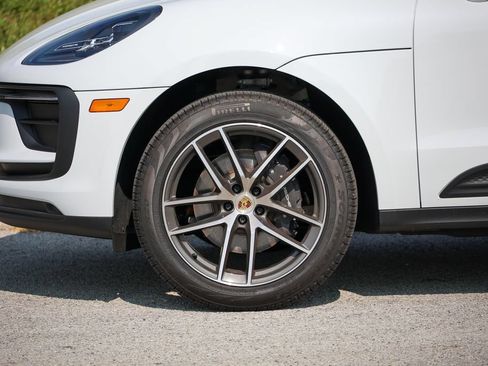 Certified 2026 Porsche Macan AWD/4WD image 24