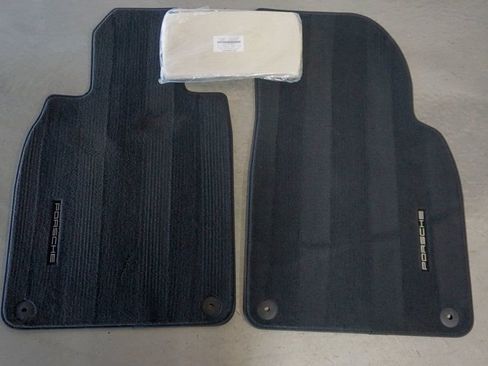 Used 2018 Porsche 911 GT3 image 92