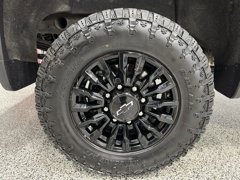 Used 2022 Chevrolet Silverado 2500 LT w/ Convenience Package image 23