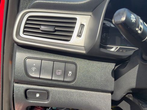 Used 2019 Kia Niro LX FWD image 14