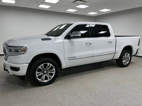 Used 2022 RAM 1500 Limited w/ Body Color Bumper Group AWD/4WD image 6