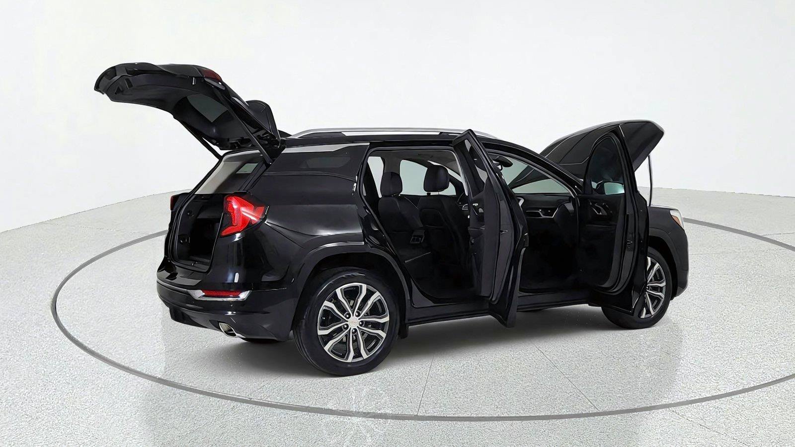 Used 2020 GMC Terrain Denali w/ Denali Premium Package AWD/4WD image 14