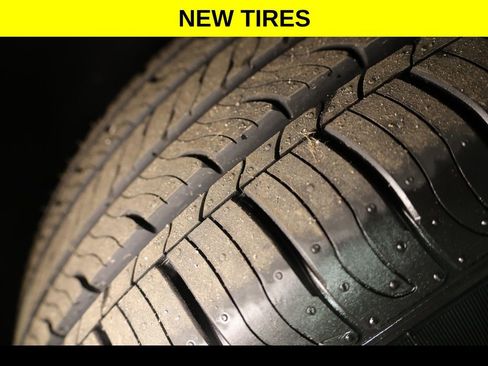 Used 2024 Chevrolet TrailBlazer LT w/ Driver Confidence Package image 5