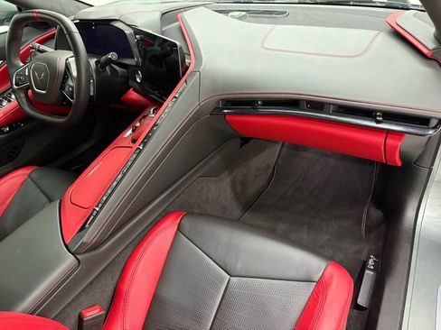 Used 2023 Chevrolet Corvette Stingray Premium Conv w/ Z51 Performance Package RWD image 8
