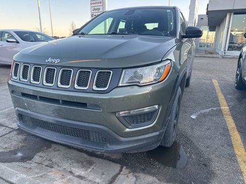 Used 2018 Jeep Compass Sport w/ Tech Group image 3
